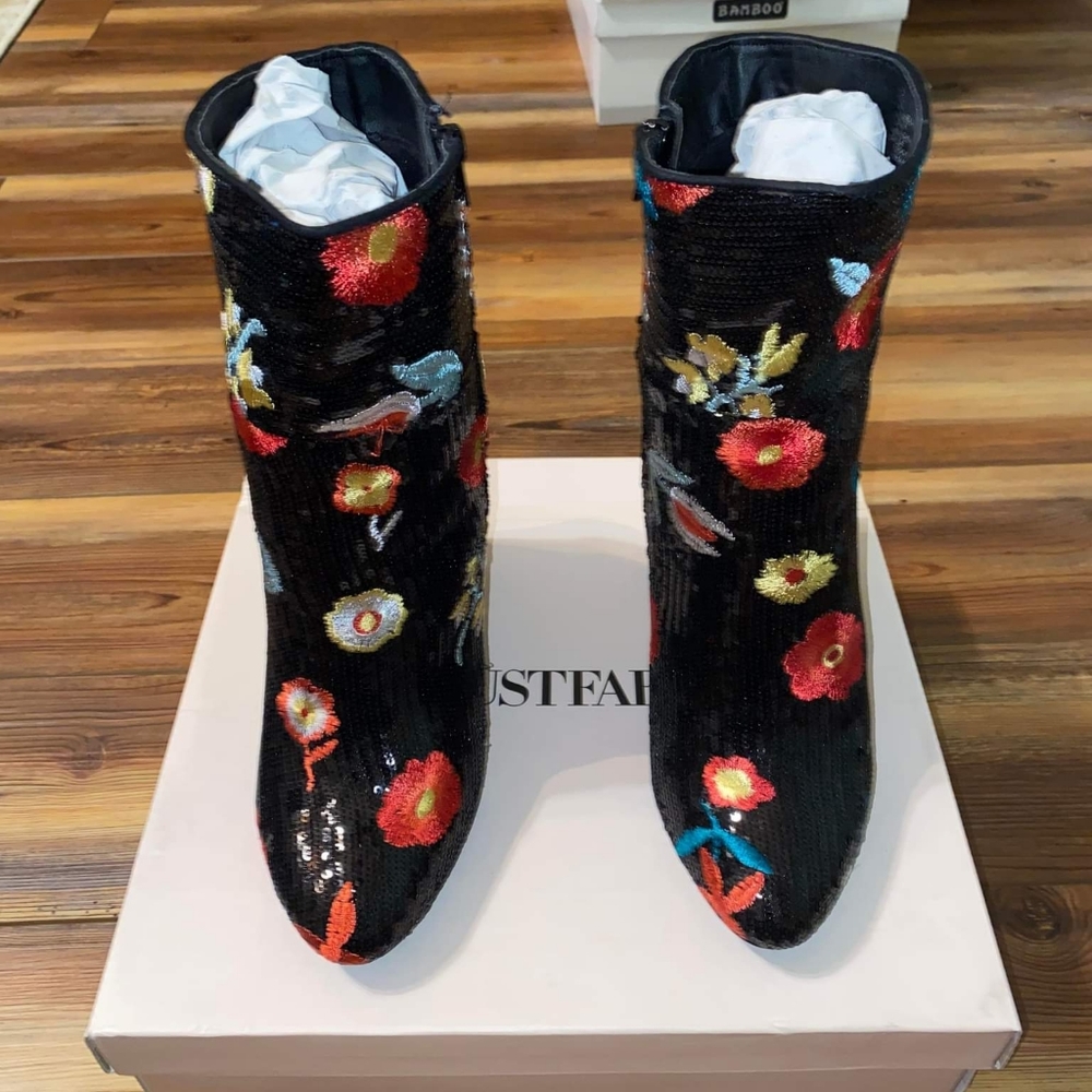 Justfab Floral Froita Bootie size 10